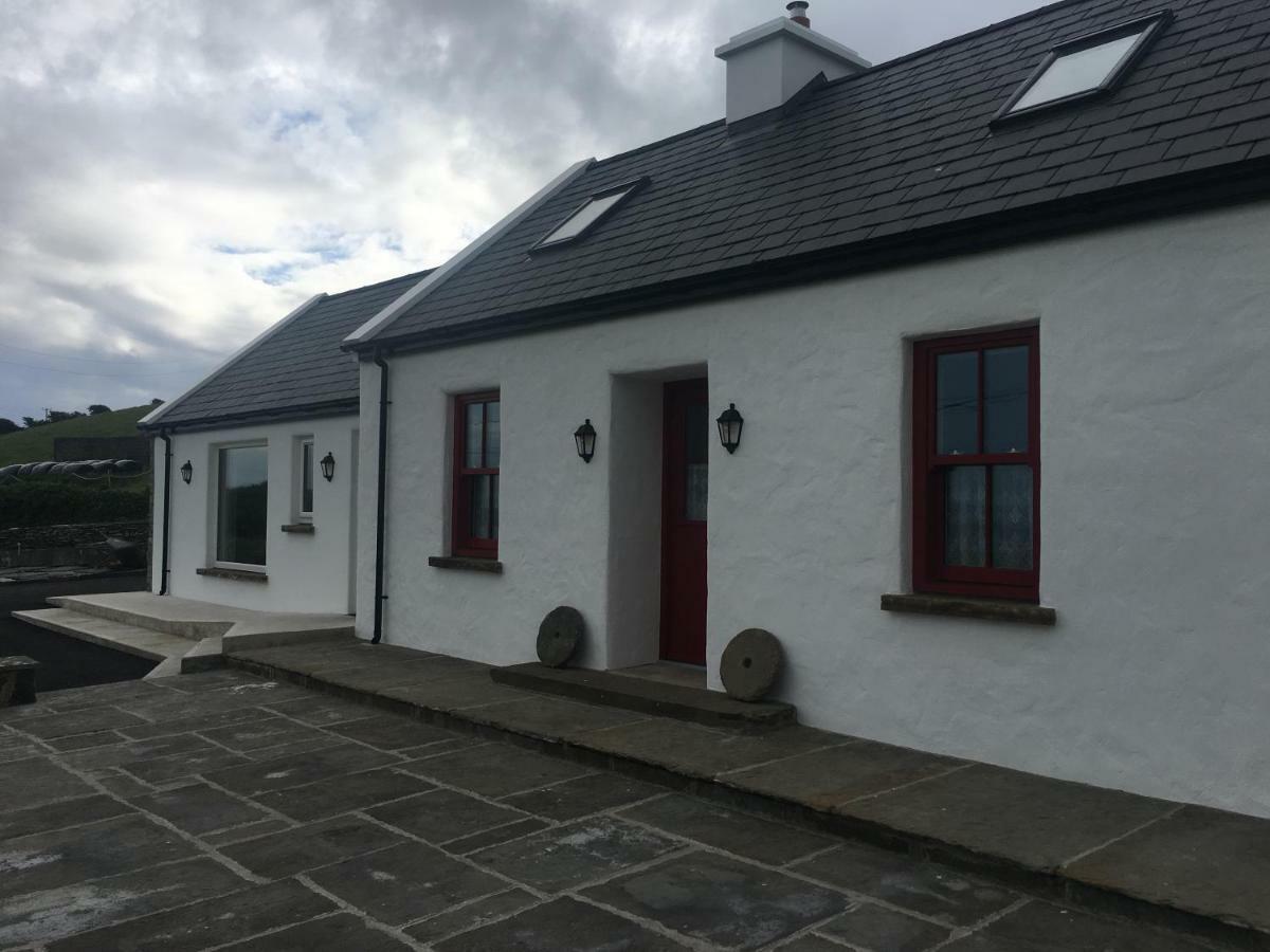 Conway'S Cottage With Sea View Nestling By Cliffs-Of-Moher ลิสกานเนอร์ ภายนอก รูปภาพ